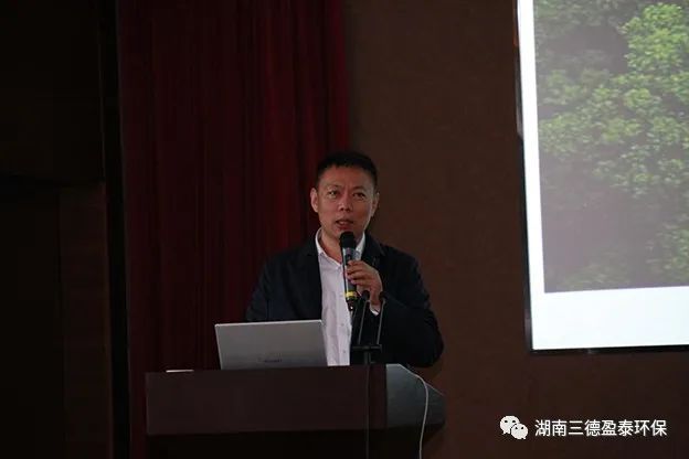 李琪.jpg